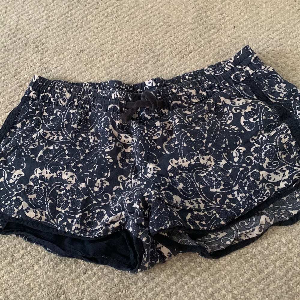 Gap blue and white elastic waist short with draw string